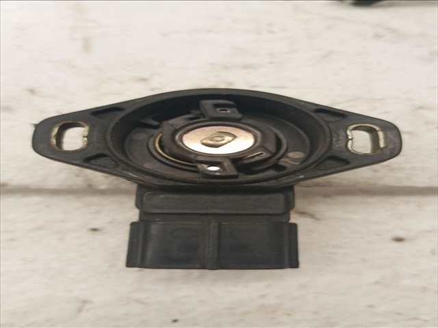 Foto 2ª: Caja Reles Fusibles Suzuki Vitara 1.6 G I  16V 3 PUERTAS [G16B] (1995)