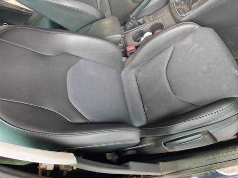 Asiento Delantero Derecho Seat Leon STYLE 110CV 81KW