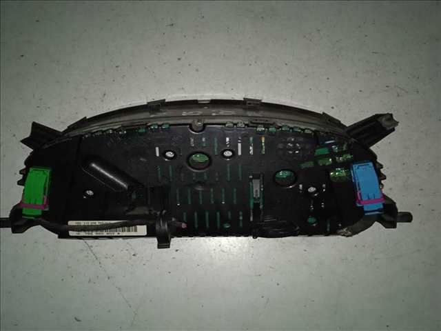 Foto 2ª: Cuadro de Instrumentos Volkswagen Transporter 2.5 TDI 88CV (2001)