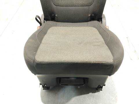 Foto 3ª: Asientos Traseros Volkswagen Sharan 200CV 147KW (2010)