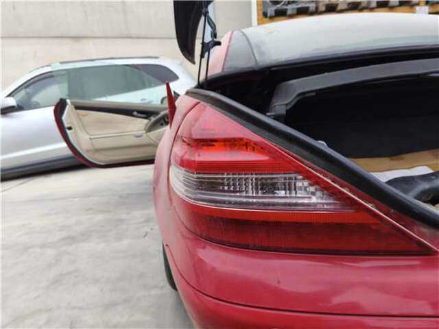 Piloto Trasero Izquierdo Mercedes Clase SL 500 5.0 G V8 24V ROADSTER (R230) 230.475 225KW