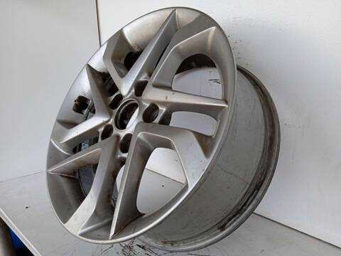 Foto 2ª: LLanta Aleacion Hyundai Tucson ESSENCE BLUEDRIVE 2WD 116CV 85KW [D4FD] (2016)