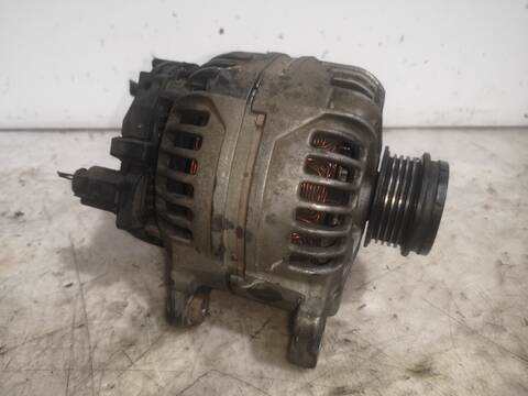 Foto 2ª: Alternador Audi A4 AWX BERLINA (2001)