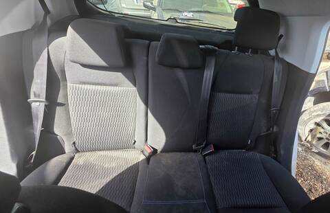 Asientos Traseros Peugeot 208 STYLE 82CV 60KW