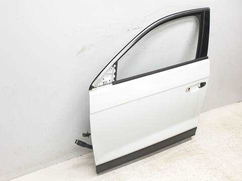 Foto 3ª: Puerta Delantera Izquierda Volkswagen T-Roc ADVANCE 5P (2017)