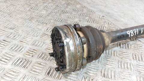 Foto 2ª: Transmision Delantera Derecha Volkswagen Transporter CAJA CERRADA 88CV 65KW FURGONETA [AJT] (2003)