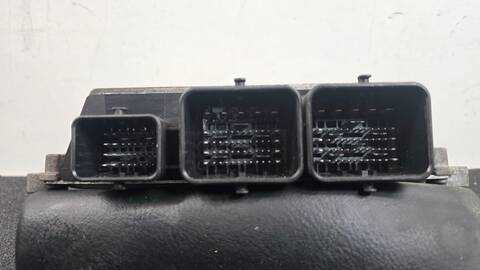 Foto 2ª: Centralita Motor ECU Peugeot 2008 STYLE 82CV 60KW (2015)