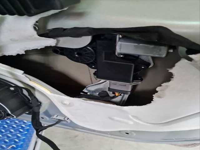 Elevalunas Manual Trasero Derecho Peugeot 3008 1.6 HDI 109CV 80KW