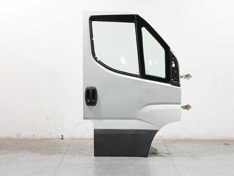 Puerta Delantera Derecha Iveco Daily 33S16 35S16 35C16 40C16 50C16 156CV 115KW FURGONETA