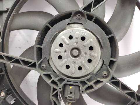 Foto 3ª: Electroventilador Audi A4 2.0 TDI 143CV 105KW [CAGA] (2008)