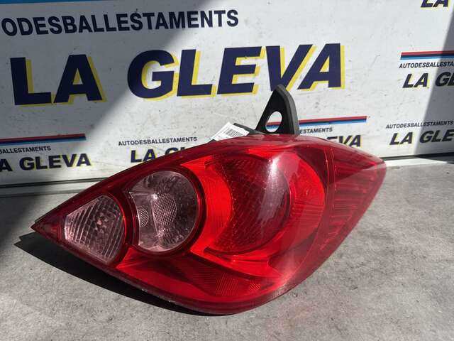 Foto 1ª: Piloto Trasero Derecho Nissan Tiida 1.6I 16V 110CV [HR16] (2008)