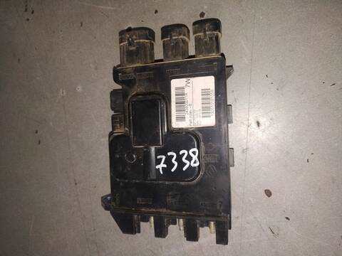 Foto 2ª: Caja Reles Fusibles Renault Fluence EXPRESSION 106CV 78KW [K9K832] (2010)