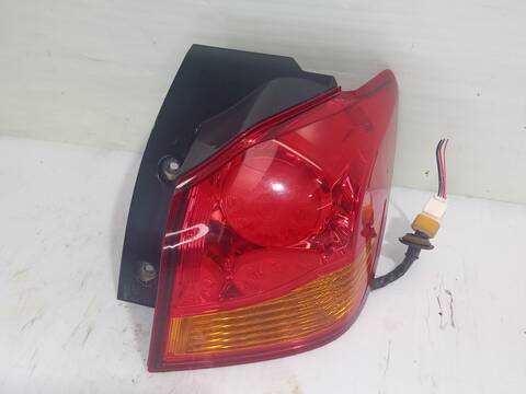 Foto 3ª: Piloto Trasero Derecho Mitsubishi ASX MOTION 4WD 116CV 85KW [4N13] (2014)
