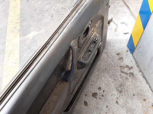 Foto 2ª: Puerta Delantera Izquierda Suzuki Jimny 1.3 16V82CV 0CV [M13A] (2005)