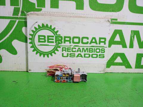 Caja Reles Fusibles Renault Megane CONFORT AUTHENTIQUE COUPE 112CV 82KW II COUPE/CABRIO