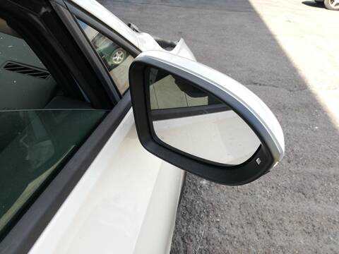 Retrovisor Derecho Volkswagen Golf DTRD