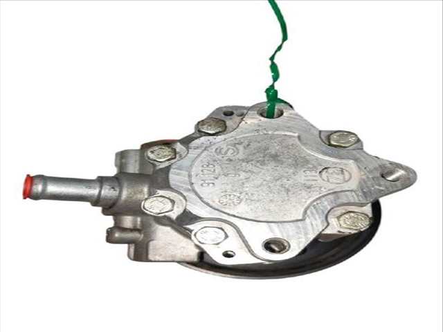 Foto 3ª: Bomba de Direccion Audi A4 1.9 TDI (2004)