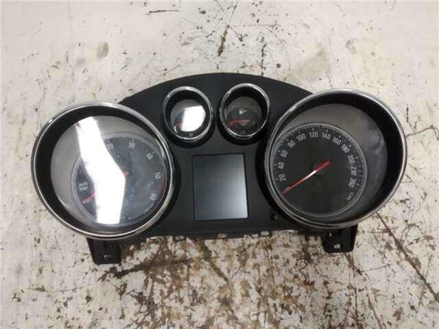 Cuadro de Instrumentos Opel Zafira 1.6 SELECTIVE [1.6 LTR. - 100 KW CDTI DPF]
