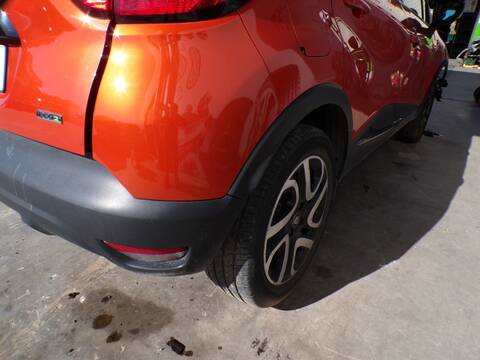 Foto 2ª: Paragolpes Trasero Renault Captur K9K (2016)