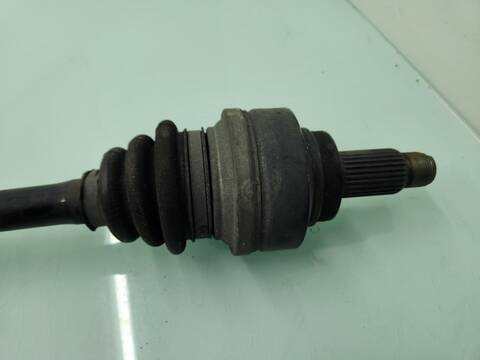 Foto 3ª: Transmision Trasera Izquierda Bmw Serie 1 114 116D 116CV 85KW [N47D20C] (2015)