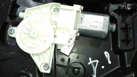 Foto 2ª: Elevalunas Eléctrico Delantero Izquierdo Mercedes Clase V 200 136CV 100KW (2014)