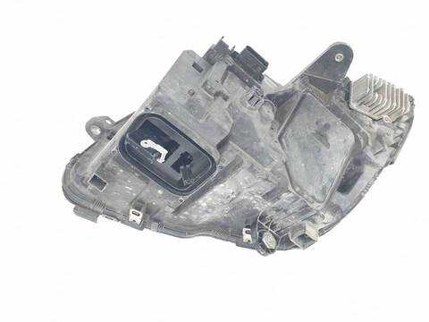 Foto 2ª: Faro Derecho Mercedes Clase C 160 C 220 CDI BLUETEC 205.004) (2013)