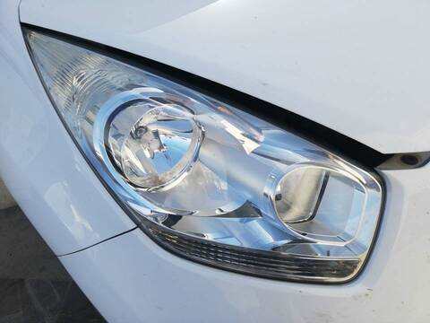 Faro Derecho Kia Venga D4FB