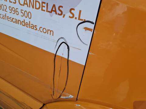 Foto 4ª: Puerta Delantera Derecha Mercedes Sprinter 310/313/316 CDI 906.631/633/635/637) 95CV 70KW CAJA CERRADA [651955] (2015)