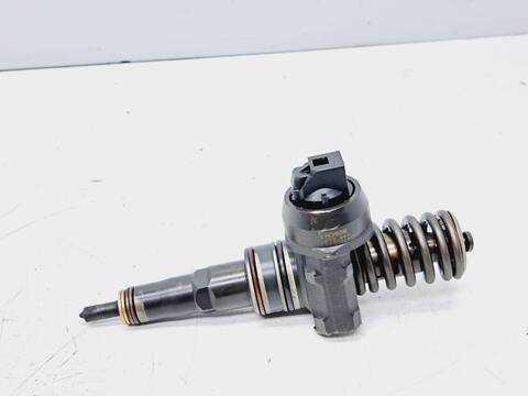 Foto 1ª: Inyectores Audi A3 1.9 TDI AMBIENTE 100CV 74KW [ATD] (2001)