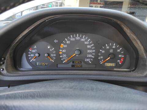 Cuadro de Instrumentos Mercedes Clase CLK 200 2.0 G 163CV 120KW BM 208) COUPE 111945