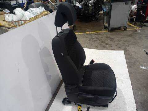 Foto 3ª: Asiento Delantero Derecho Peugeot 3008 STYLE 114CV 84KW [9HD] (2014)