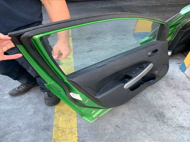Foto 2ª: Puerta Delantera Izquierda Mazda 2 1.4 HDI68-75CV 0CV [F6] (2009)