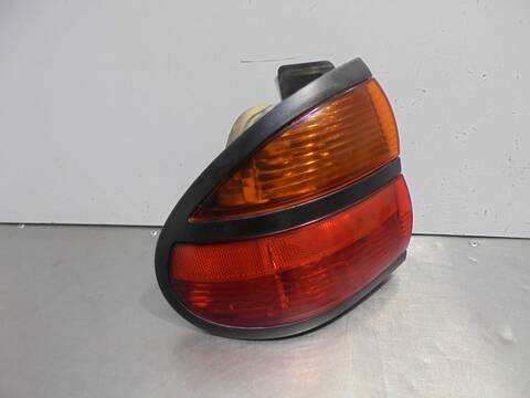 Foto 3ª: Piloto Trasero Izquierdo Renault Laguna 2.2 D ANADE 113CV 83KW [G8T] (2001)