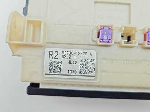 Foto 3ª: Caja Reles Fusibles Toyota Corolla 2.0 HYBRID MZEH19) 196CV 144KW [M20A-FXS] (2024)