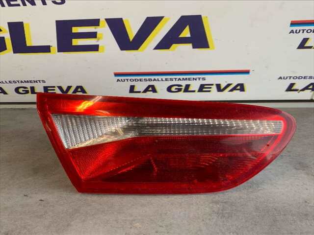 Piloto Portón Izquierdo Seat Ibiza 1.6 TDI90CV