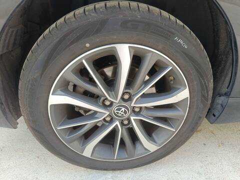 Foto 3ª: Juego LLantas Toyota Avensis EXECUTIVE 143CV 105KW (2015)