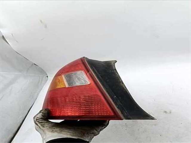 Foto 3ª: Piloto Trasero Izquierdo Hyundai Elantra 2.0 CDRI GLS (4-PTAS.) (2004) [2.0 LTR. - 83 KW CRDI CAT] [D4EA]