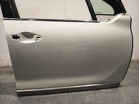 Foto 2ª: Puerta Delantera Derecha Peugeot 2008 1.2 THP 110 - PURETECH 110 110CV 81KW [HNZ (EB2DT)] (2015)