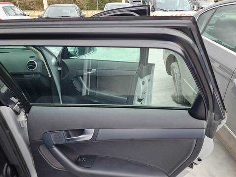 Foto 1ª: Elevalunas Manual Trasero Derecho Audi A3 1.6 TDI ATTRACTION 105CV 77KW [CAYC] (2011)