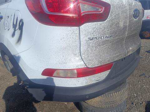 Foto 1ª: Paragolpes Trasero Kia Sportage X-TECH 4X2 116CV 85KW (2011)