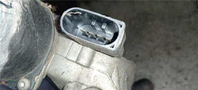 Foto 3ª: Motor Limpia Delantero Mercedes Vito 109 CDI [OM 646.980]