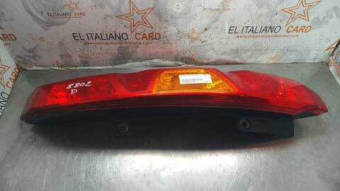 Foto 2ª: Piloto Trasero Derecho Nissan X-Trail XE 150CV 110KW T31) [M9R] (2008)