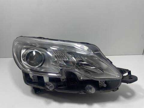 Faro Derecho Peugeot 2008 5F01
