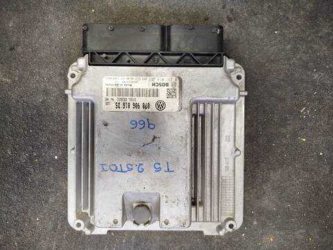 Centralita Motor ECU Volkswagen Transporter D T5 COMBI 7H) FURGON