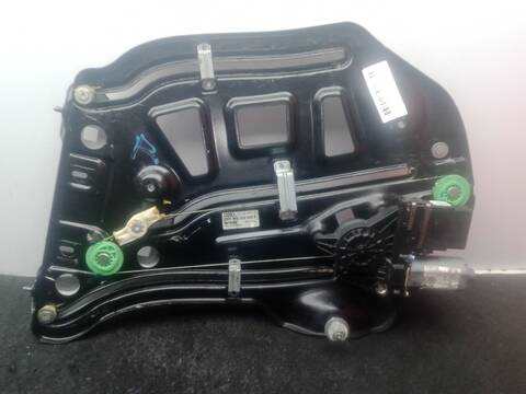 Foto 2ª: Elevalunas Manual Trasero Derecho Audi A4 2.5 TDI 163CV 120KW [BDG] (2004)