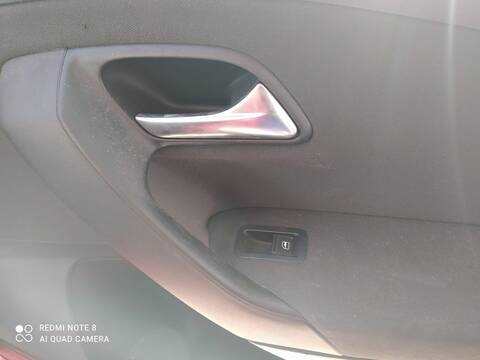 Foto 2ª: Tapizados Cartoneras Volkswagen Polo ADVANCE 90CV 66KW [CAY] (2012)