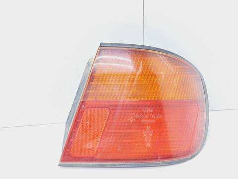 Piloto Trasero Derecho Nissan Primera 2.0 NAVIGATION BERLINA 99CV 73KW