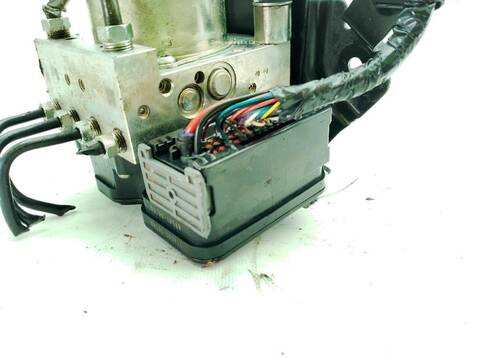 Foto 2ª: Abs Toyota Hilux 2.4 D GUN112_ GUN122_ GUN135_) (2015)