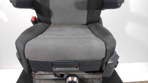 Foto 2ª: Asiento Delantero Izquierdo Volkswagen Crafter 2.0 TDI 4MOTION 140CV 103KW FURGONETA [DAUA,DMZE,DNAE] (2022)