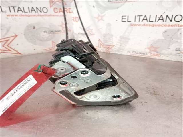 Foto 4ª: Cerradura Puerta Trasera Derecha Toyota Verso COMFORT 112CV 82KW [N47C16A] (2015)